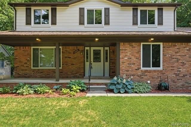 1880 Welling Dr - Photo 2 of 40