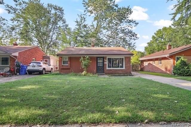 25016 Lehigh St - Photo 3 of 21