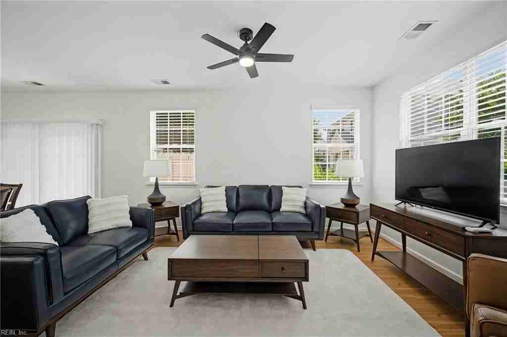 1420 Hambledon Loop - Photo 4 of 37