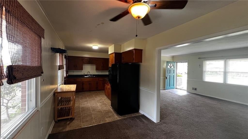 207 Robin Rd - Photo 5 of 11