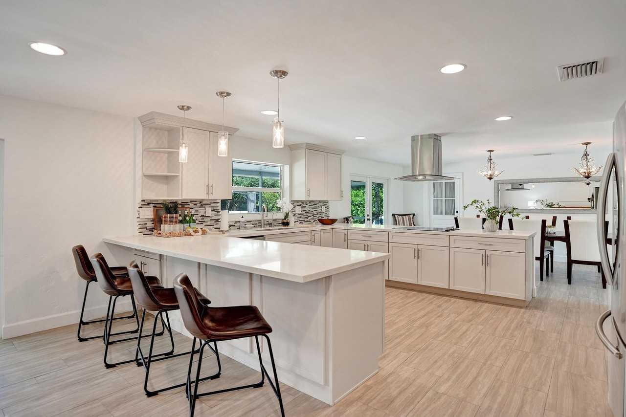 710 Nw 1st Ave - Photo 5 of 50