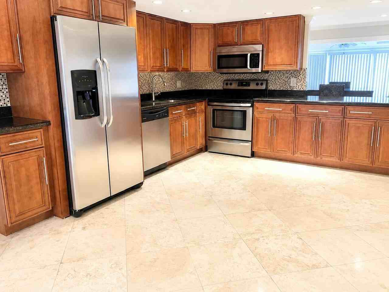 552 Deer Creek Wildwood Ln E - Photo 2 of 25