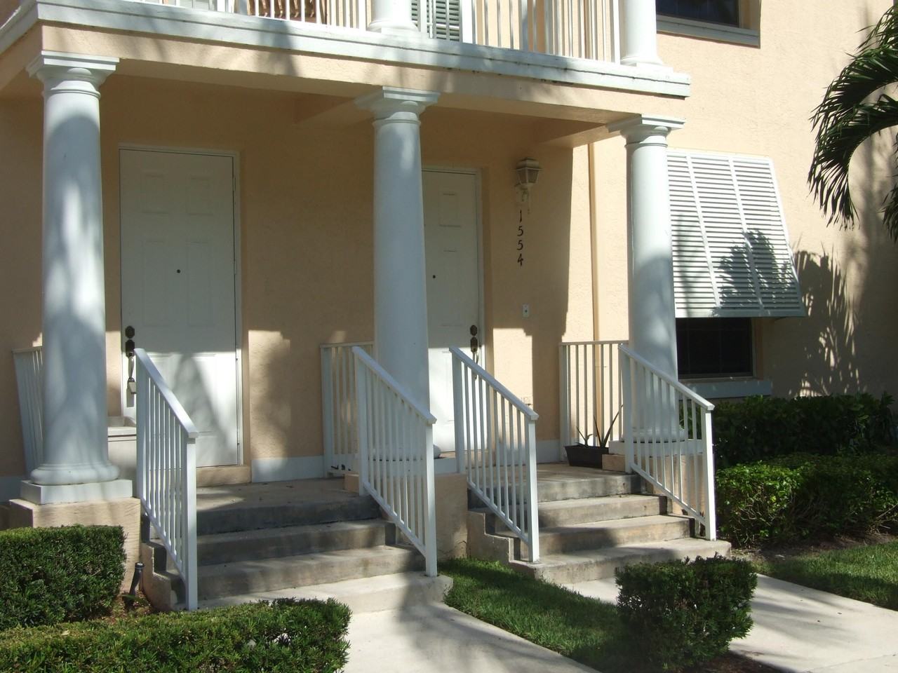 1554 Limetree Bay Ave - Photo 2 of 21
