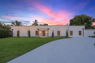 391 W Riverside Dr - Photo 1 of 1