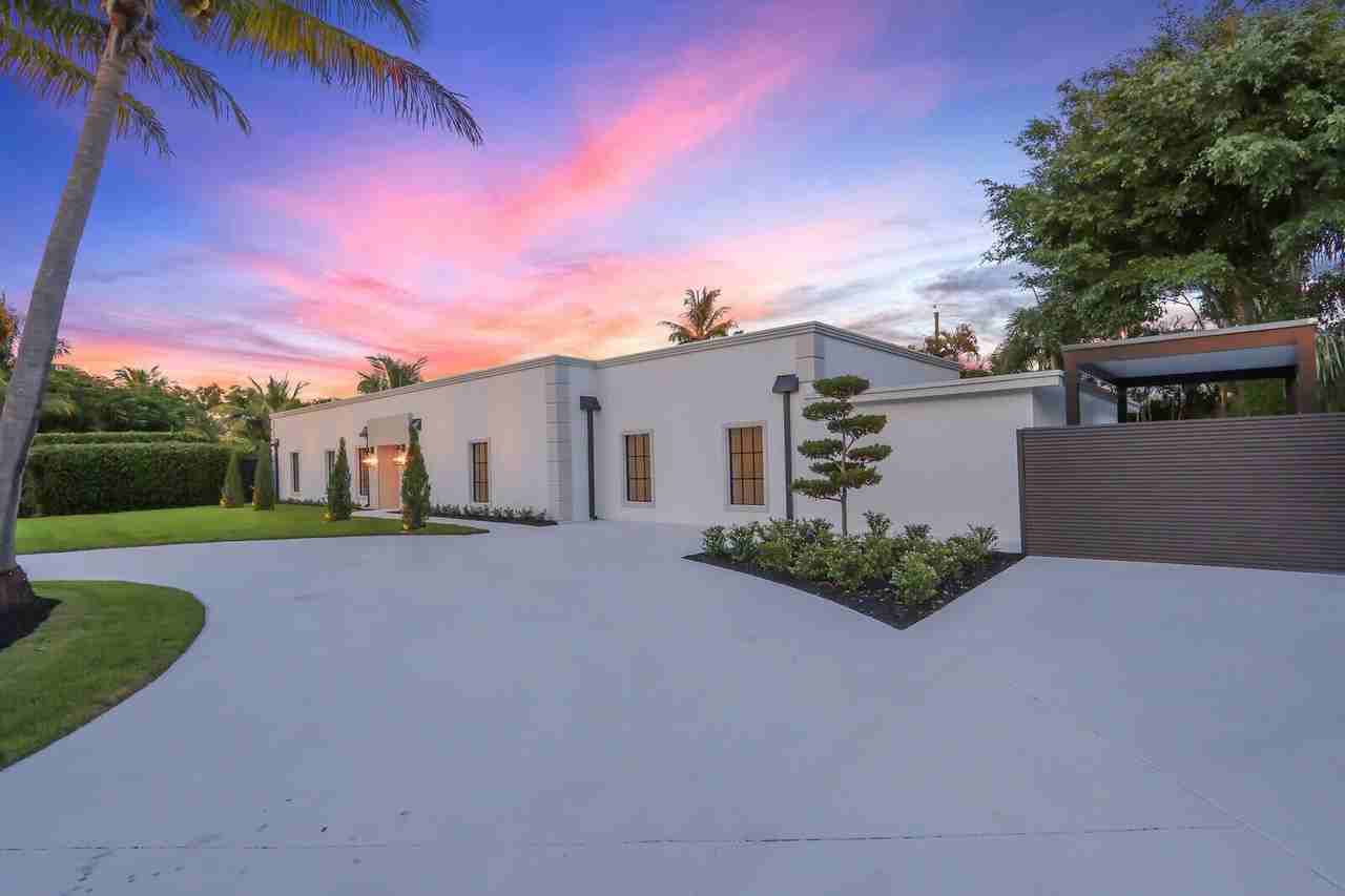 391 W Riverside Dr - Photo 2 of 50