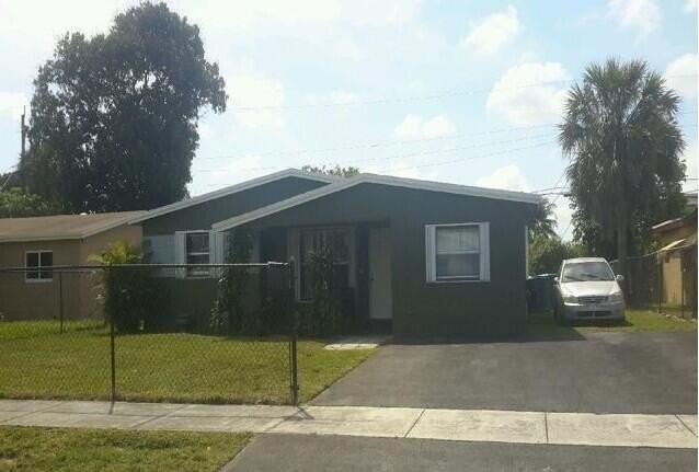 3740 Nw 9th St - Photo 2 of 9