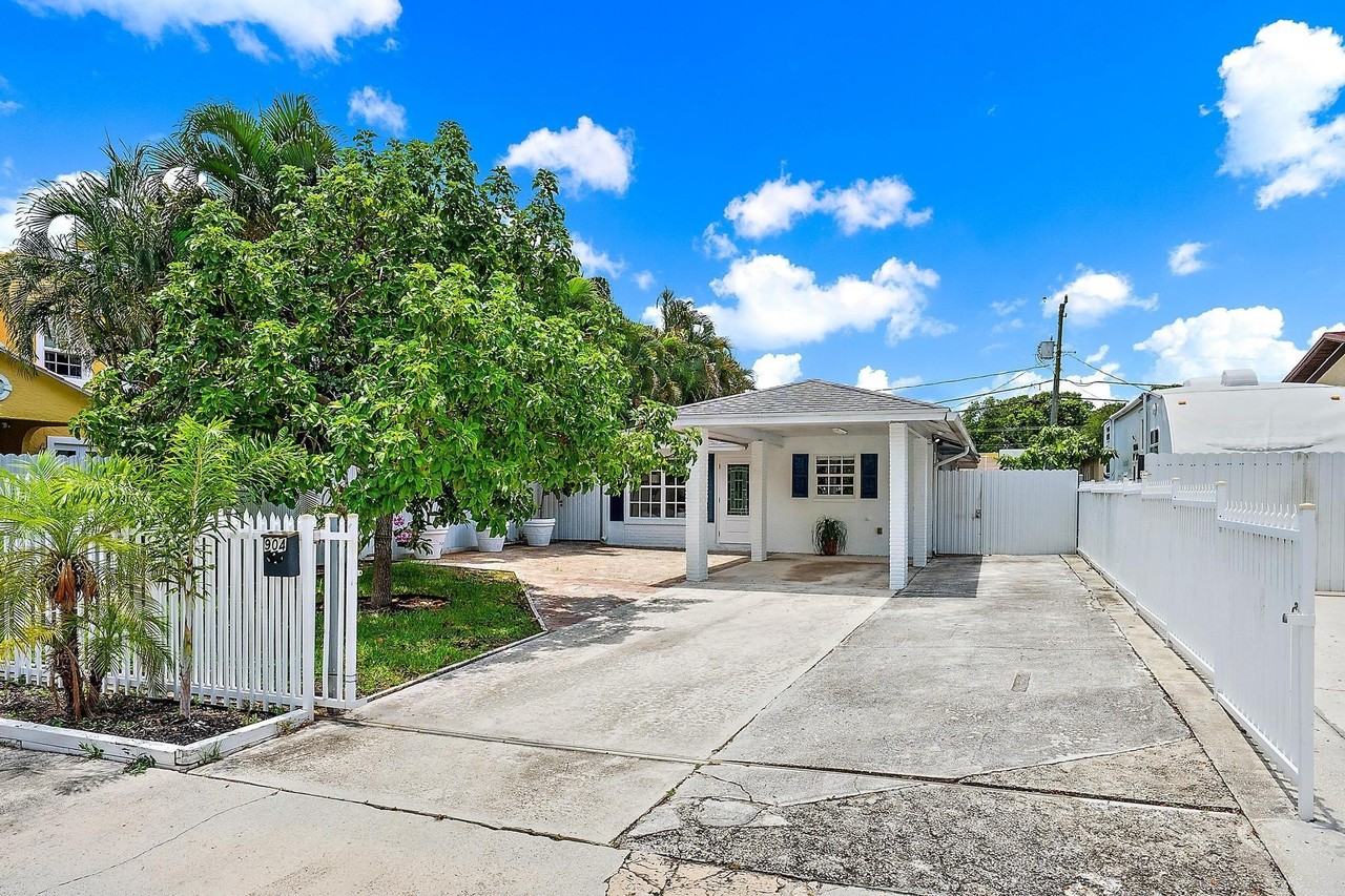 904 Ortega Rd - Photo 3 of 20