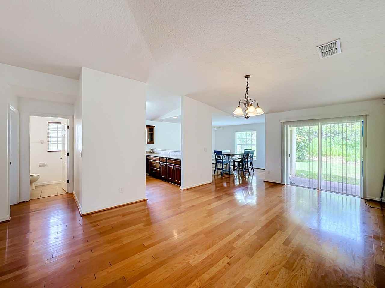 6416 Las Palmas Way - Photo 7 of 33
