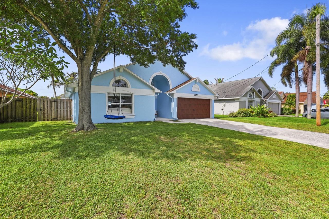 6238 Pompano St - Photo 2 of 47
