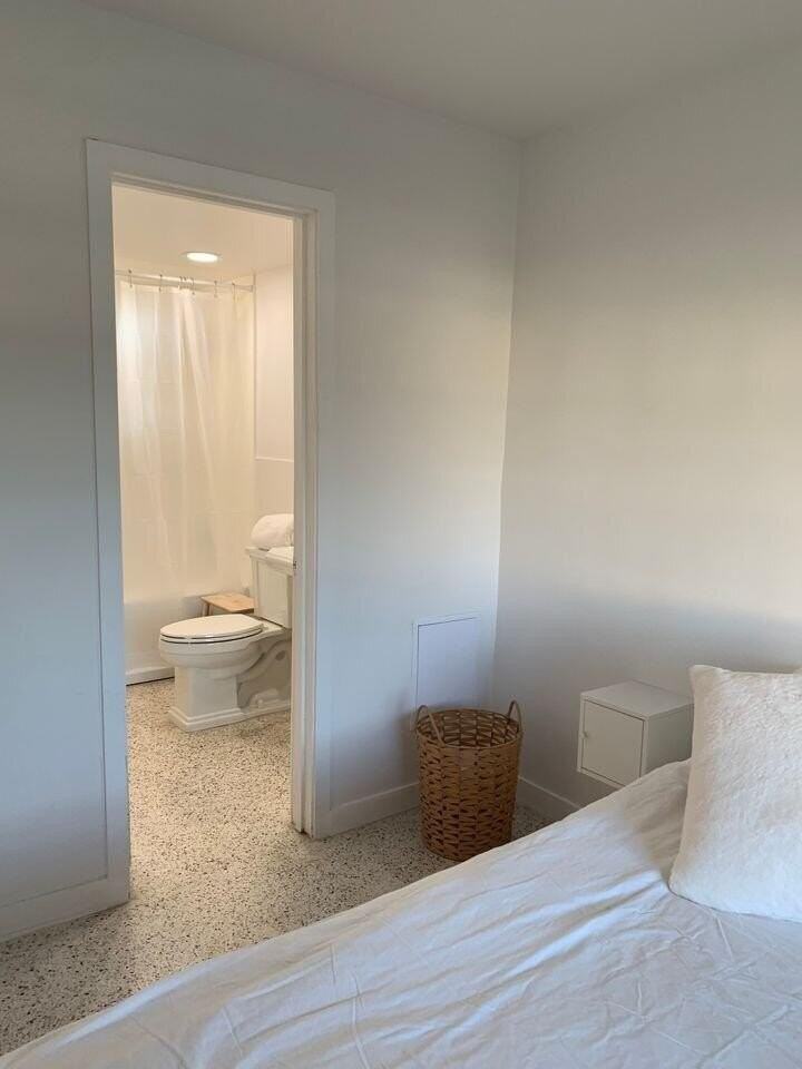 649 Sw 9th St #301 - Photo 7 of 9