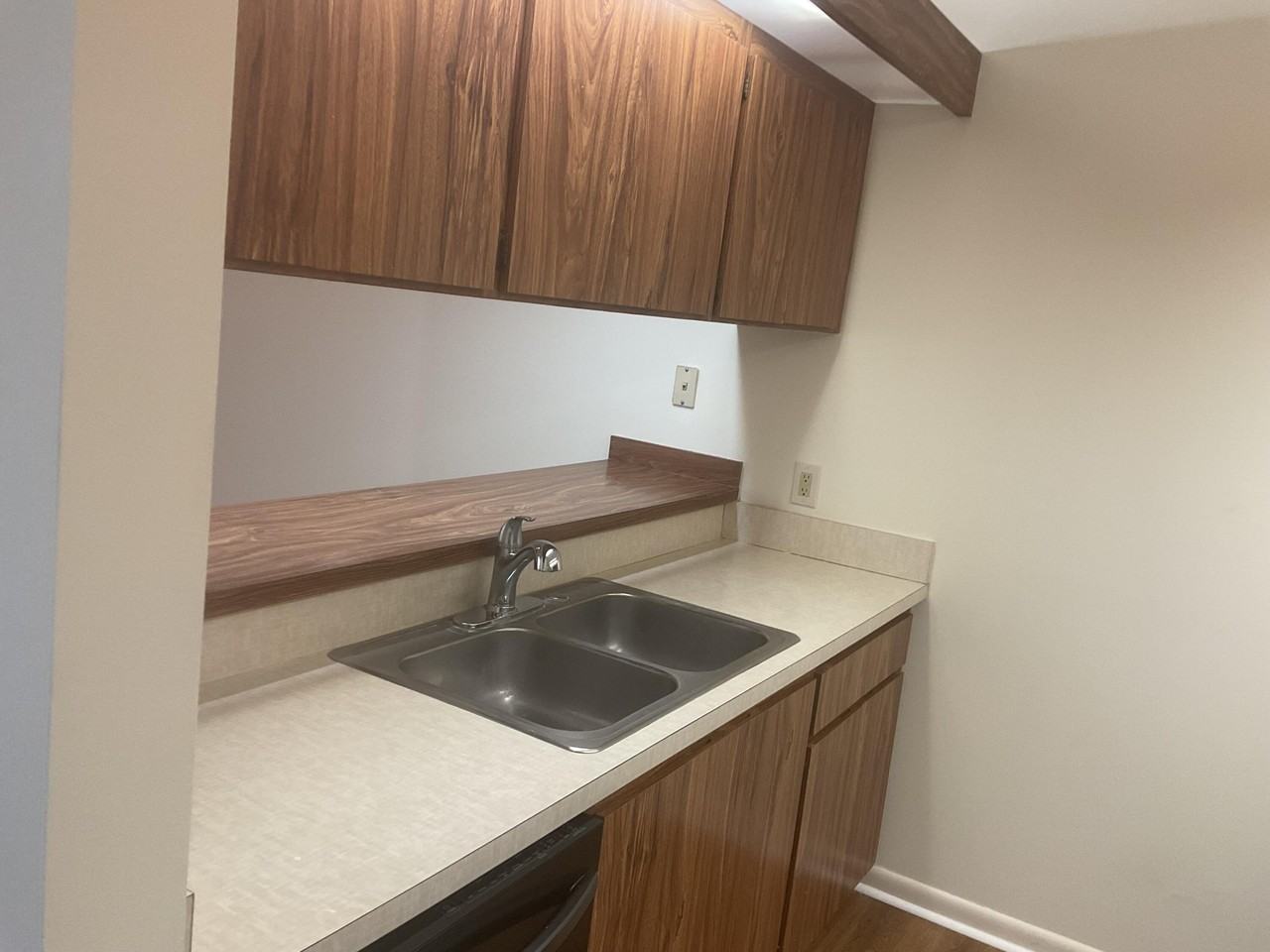 1231 12th Ct - Photo 6 of 33