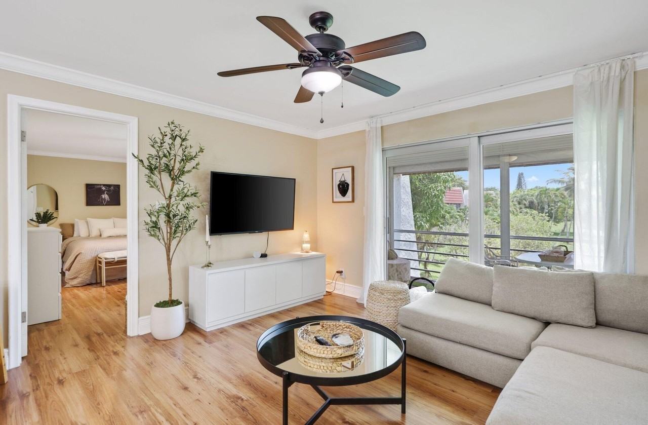 2700 Fiore Way #2020 - Photo 4 of 44