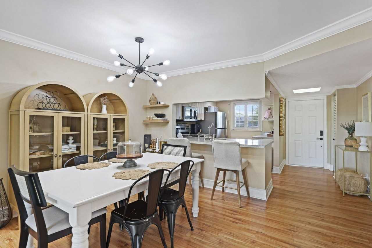 2700 Fiore Way #2020 - Photo 6 of 44