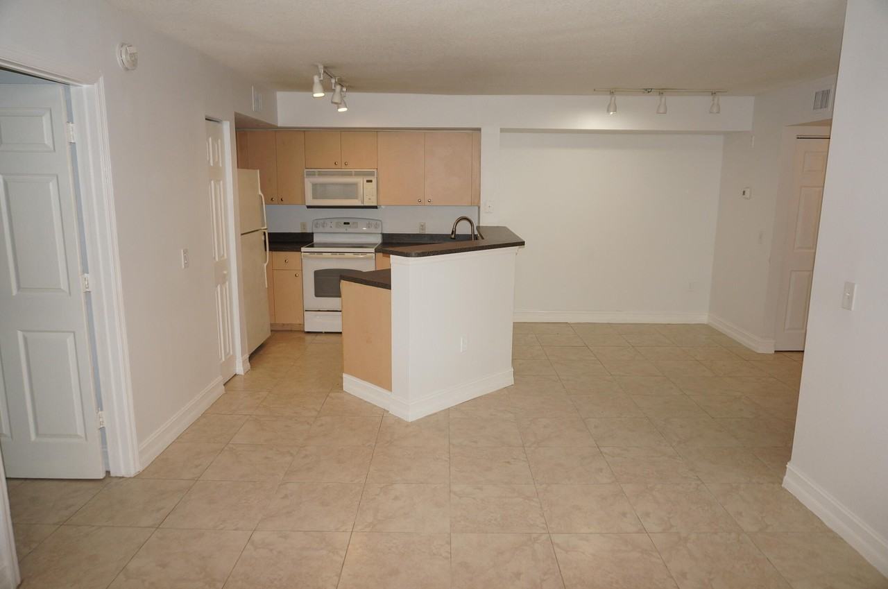4021 San Marino Blvd #204 - Photo 2 of 18