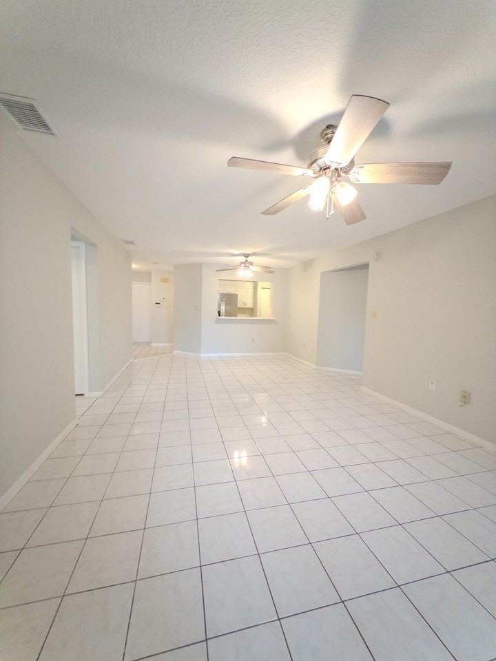 9867 Nw 1st Ct - Photo 7 of 24