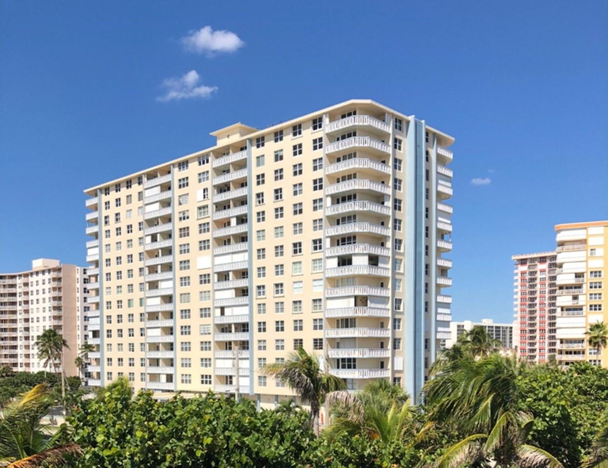 305 N Pompano Beach Blvd #205