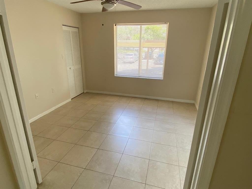 7108 Glenmoor Dr #7108 - Photo 4 of 16