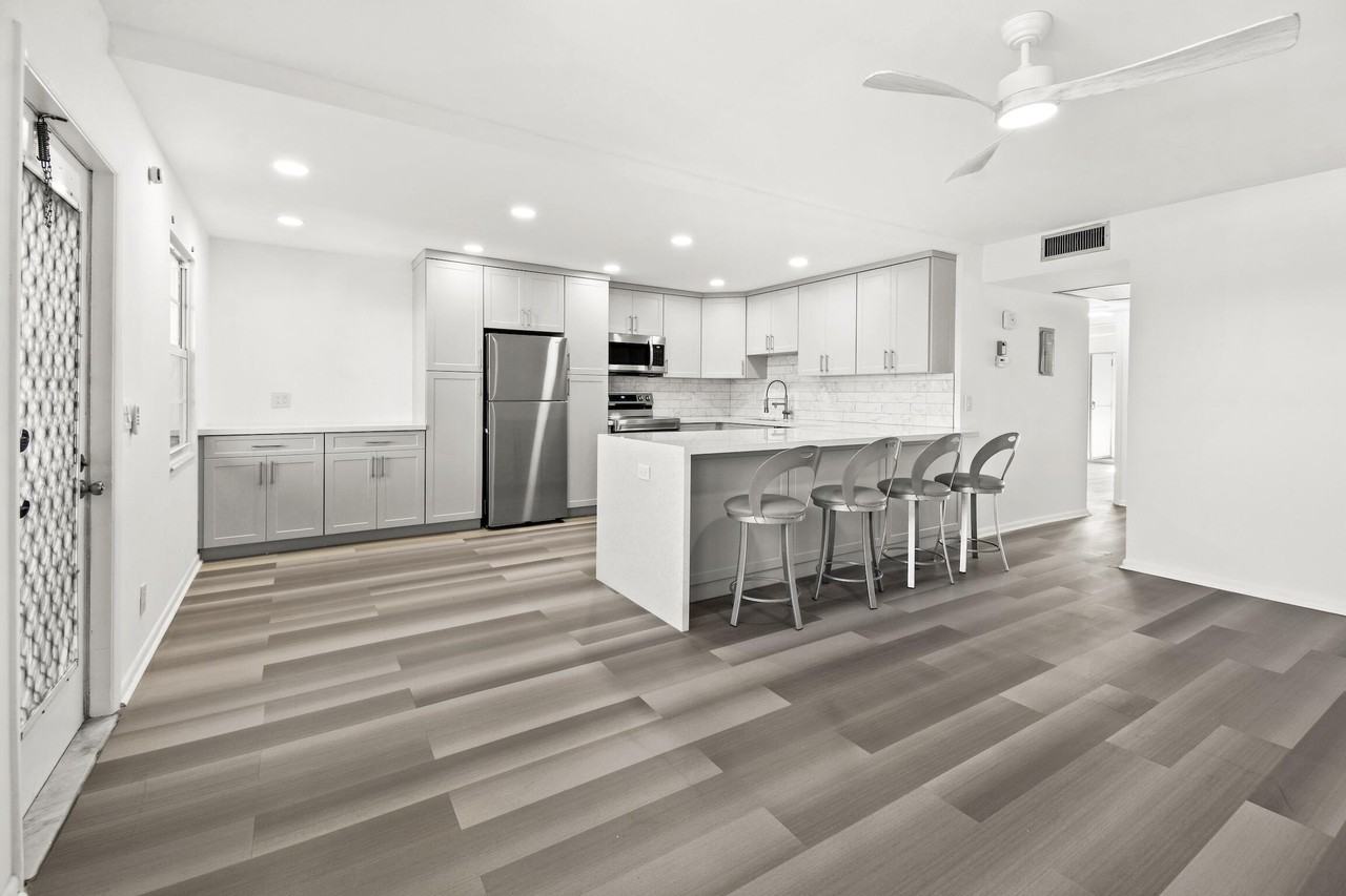4047 Lincoln C #C - Photo 6 of 50