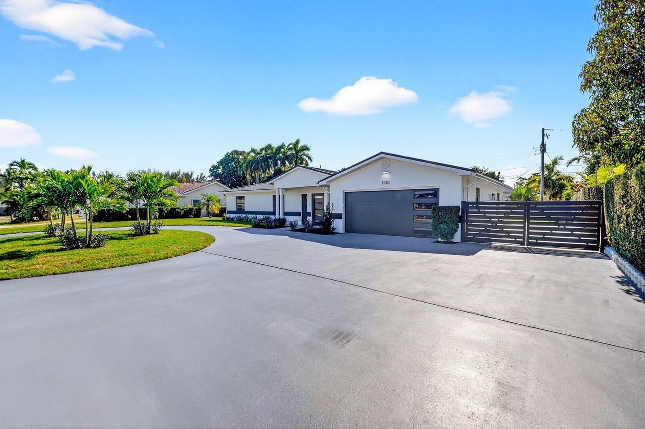 1410 Beta Ct N - Photo 7 of 50