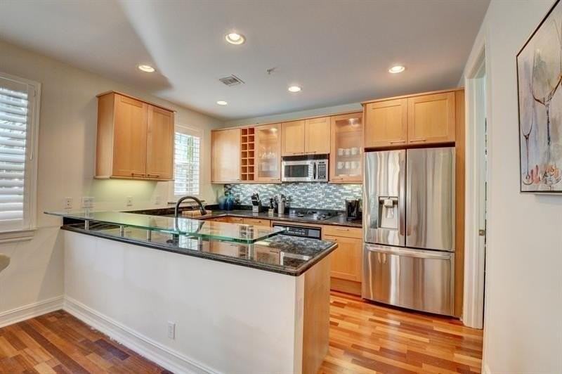 306 E Mallory Cir - Photo 5 of 36