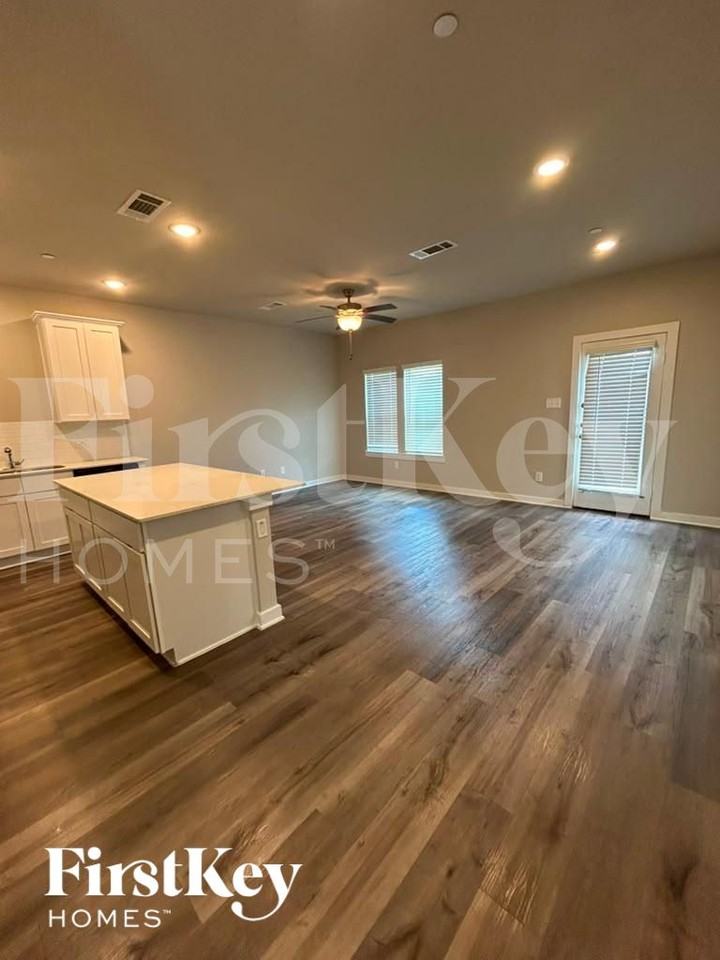 357 N Centro Cir - Photo 3 of 11