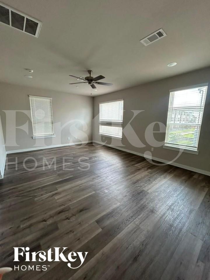 357 N Centro Cir - Photo 7 of 11