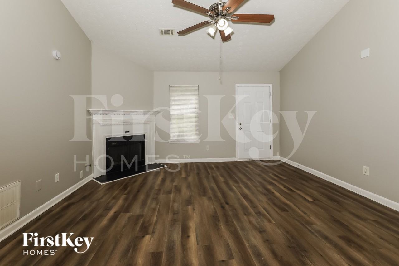 11035 Shannon Cir - Photo 3 of 19