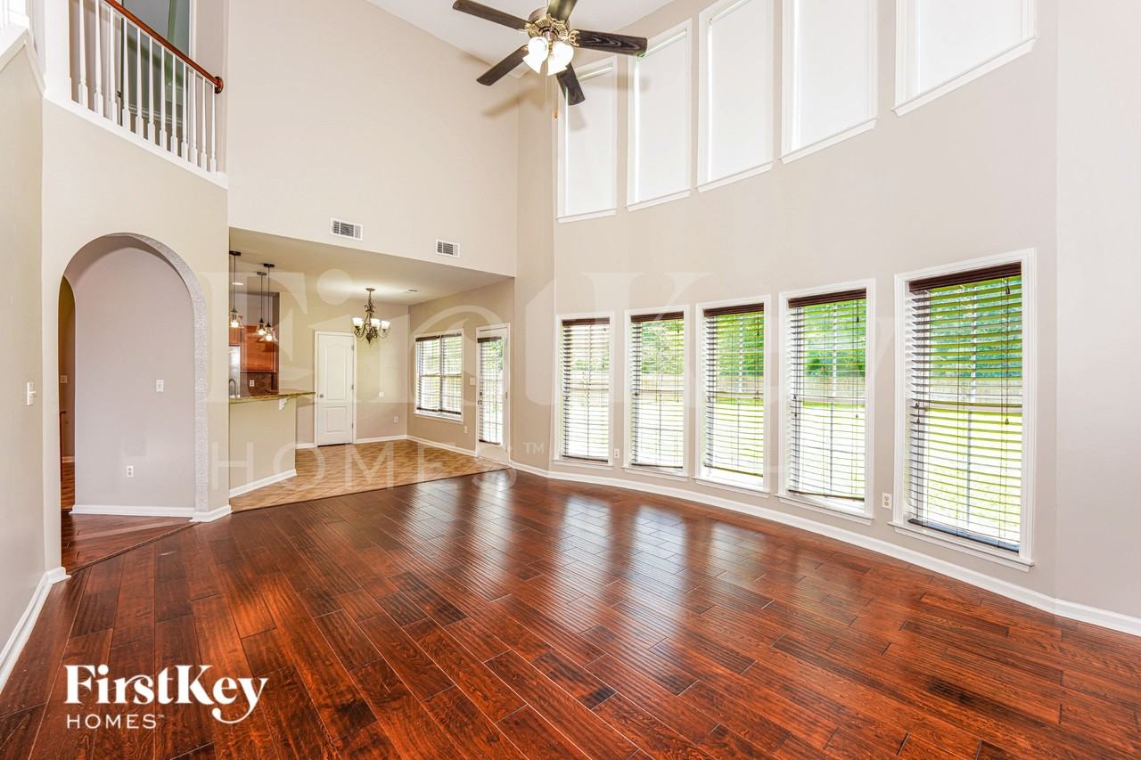 1016 Princeton Park - Photo 3 of 19