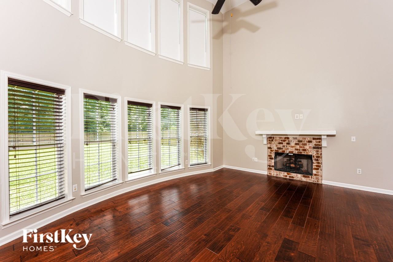 1016 Princeton Park - Photo 4 of 19
