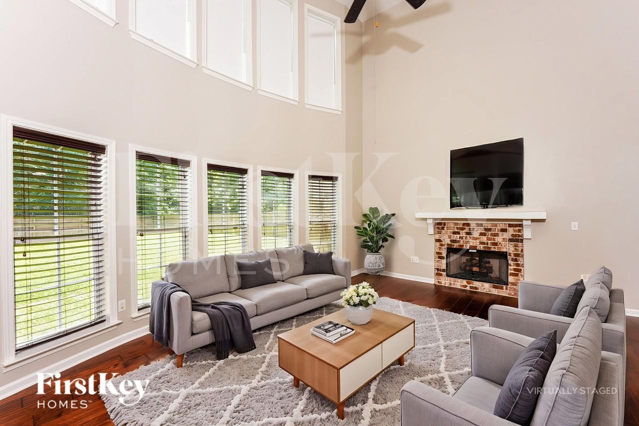 1016 Princeton Park - Photo 5 of 19