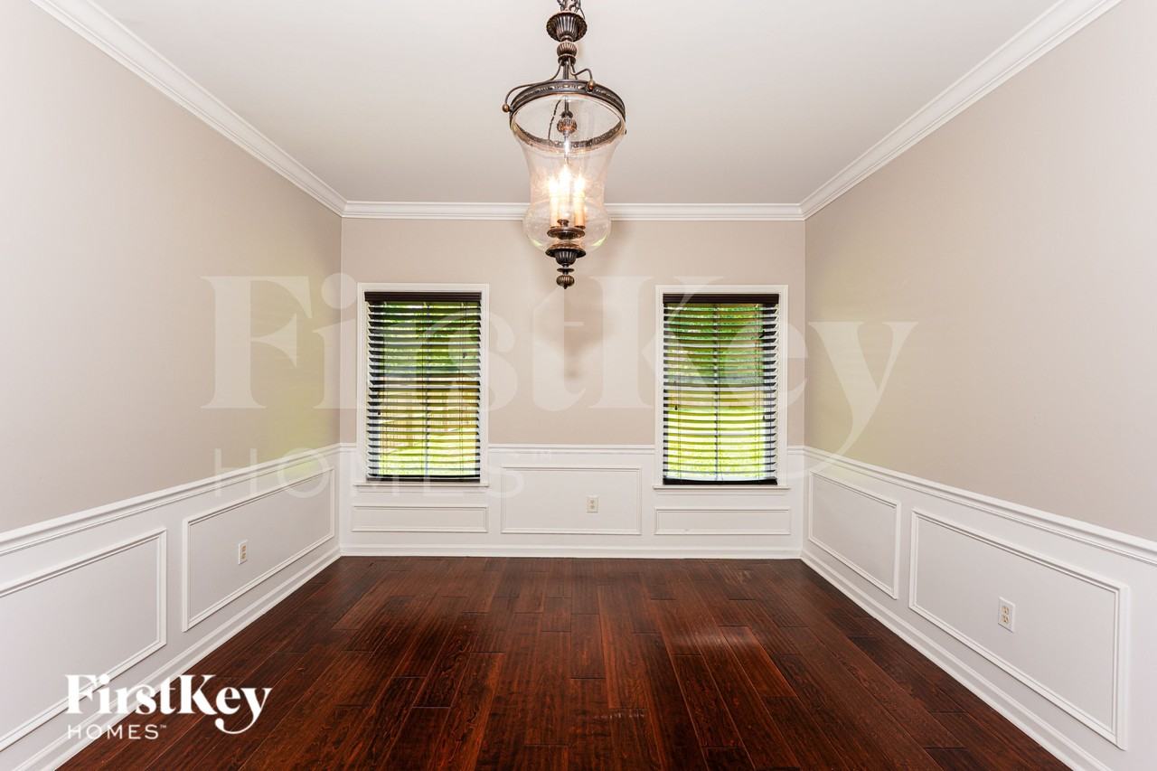 1016 Princeton Park - Photo 6 of 19