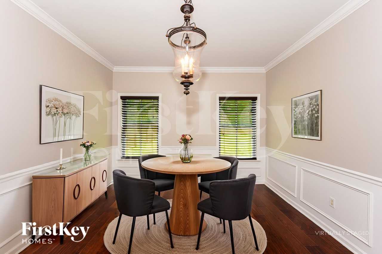 1016 Princeton Park - Photo 7 of 19