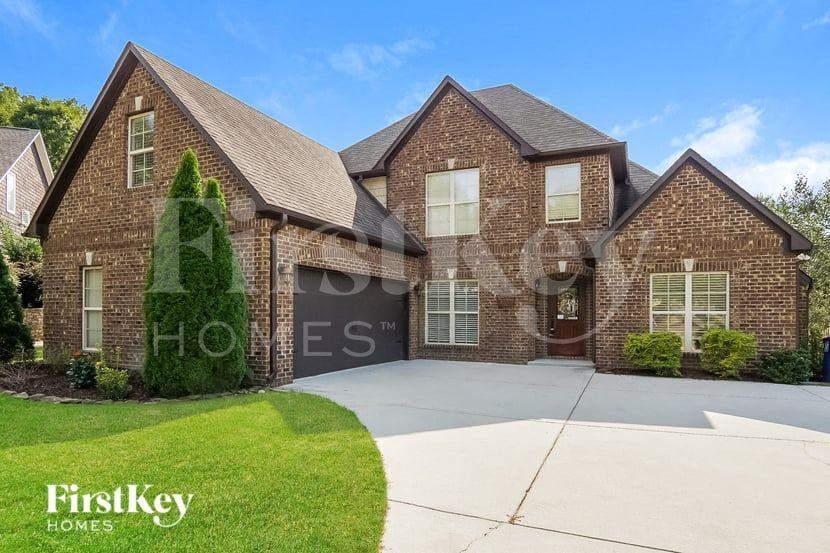 606 Park Lake Cir - Photo 2 of 16