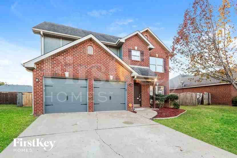 3630 Wind Ridge Ln - Photo 2 of 15