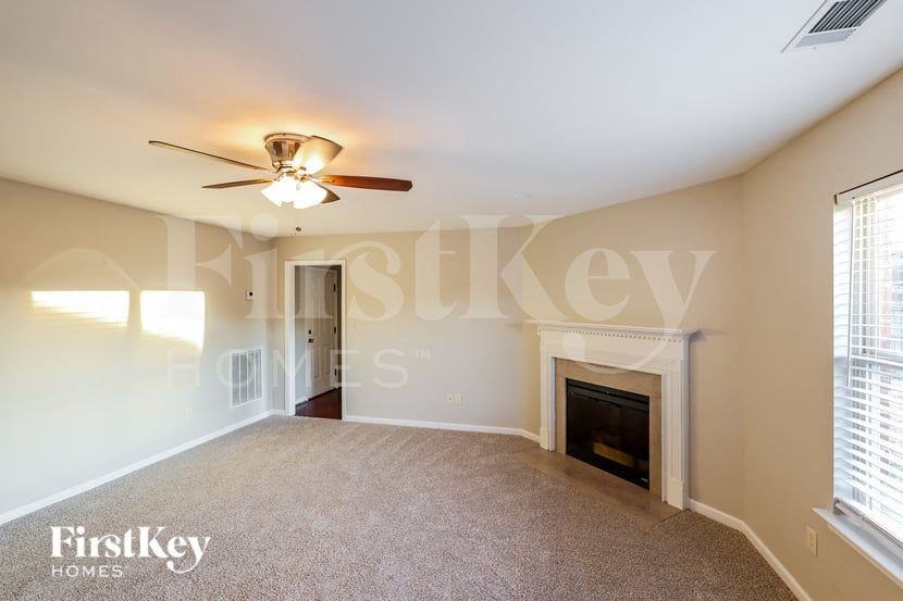 3630 Wind Ridge Ln - Photo 3 of 15