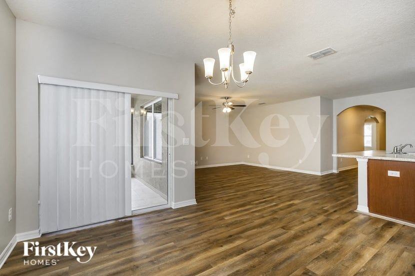16736 Citrus Pkwy - Photo 5 of 15