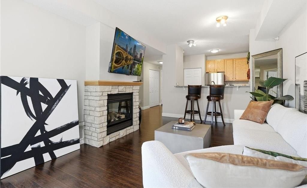 545 N 1st St #400 - Photo 2 of 22