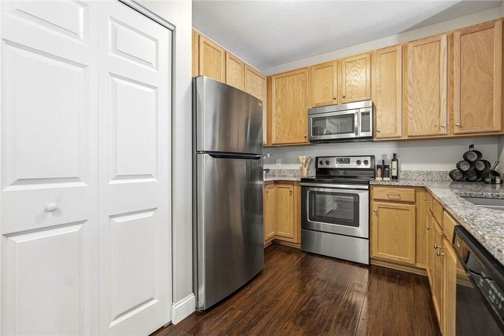545 N 1st St #400 - Photo 6 of 22