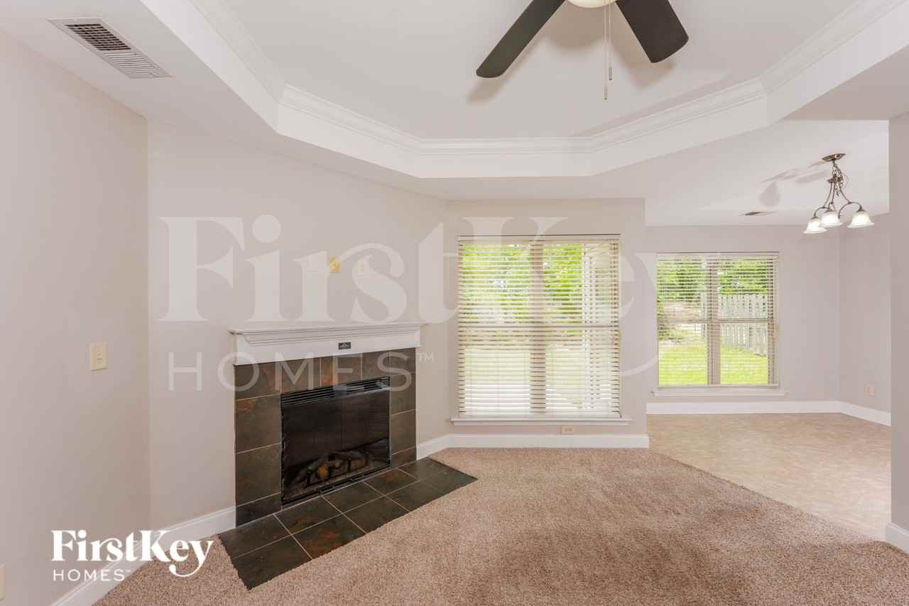 1114 Emerald Ridge Dr - Photo 3 of 19