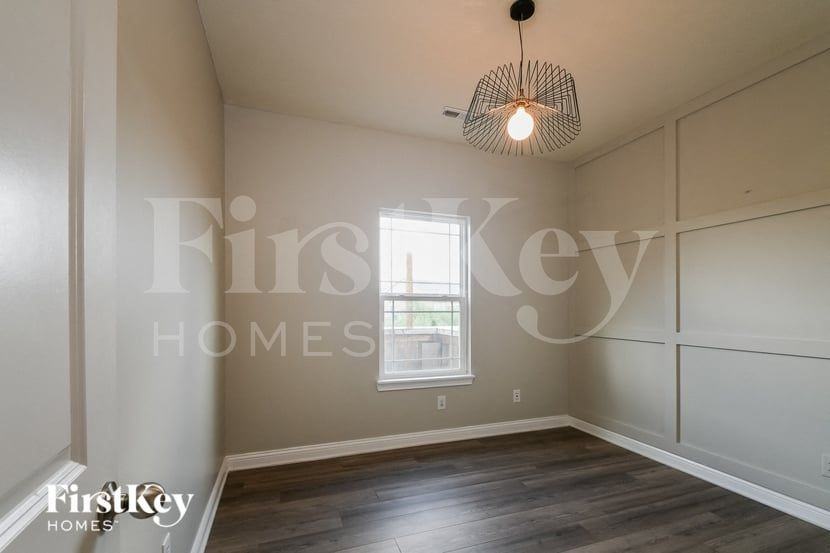 1771 Foudray Cir N - Photo 7 of 15