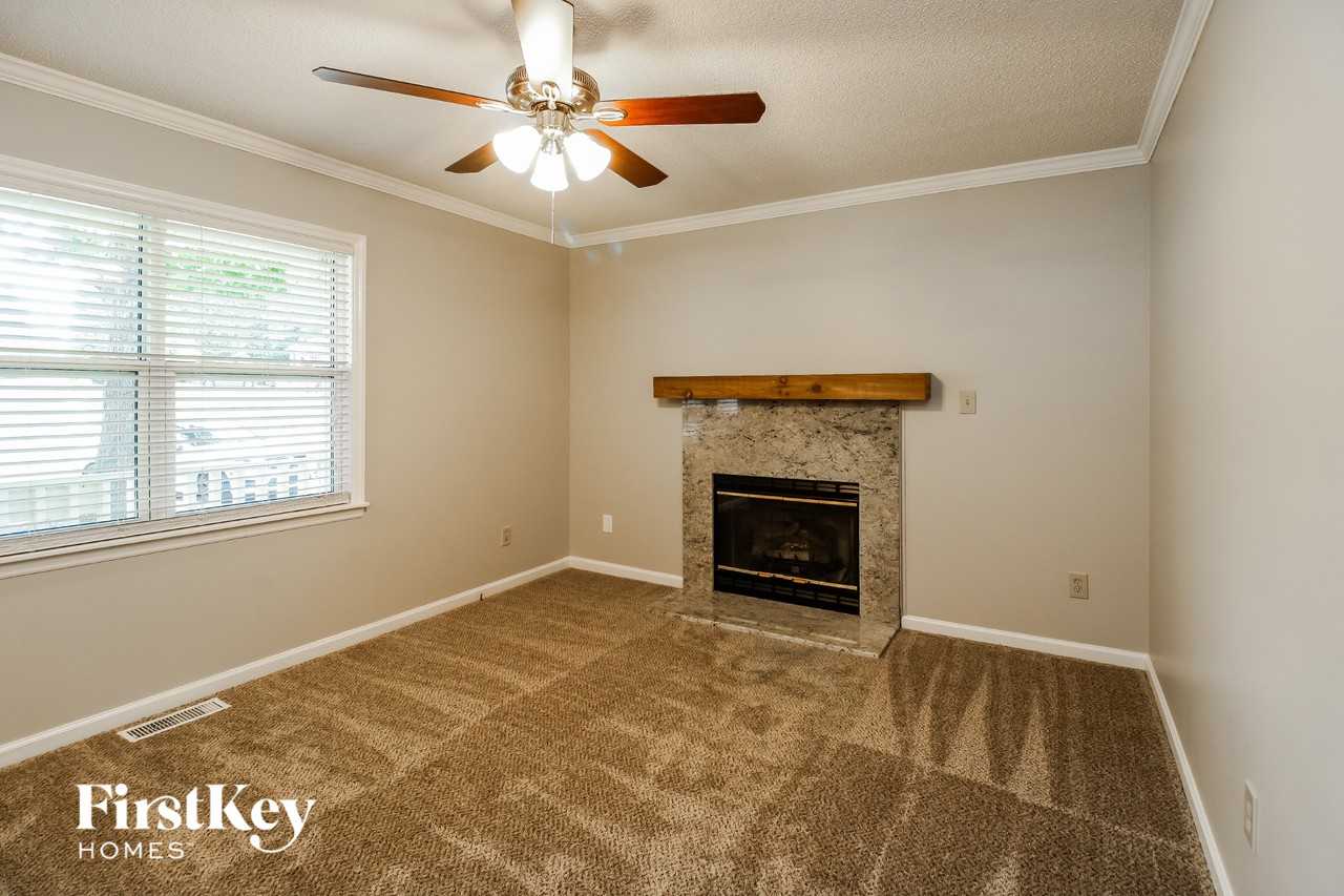 107 Eagle Nest Ct - Photo 2 of 15