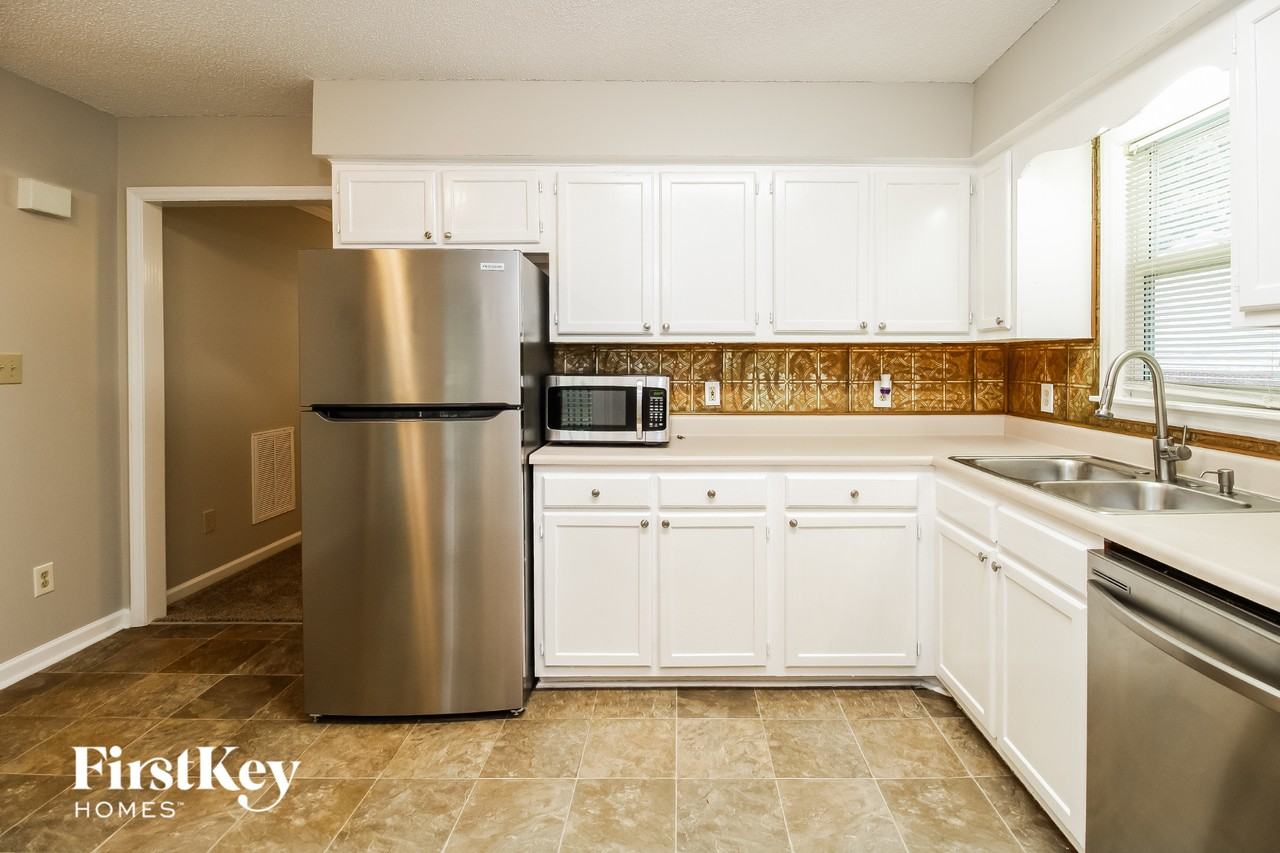 107 Eagle Nest Ct - Photo 4 of 15