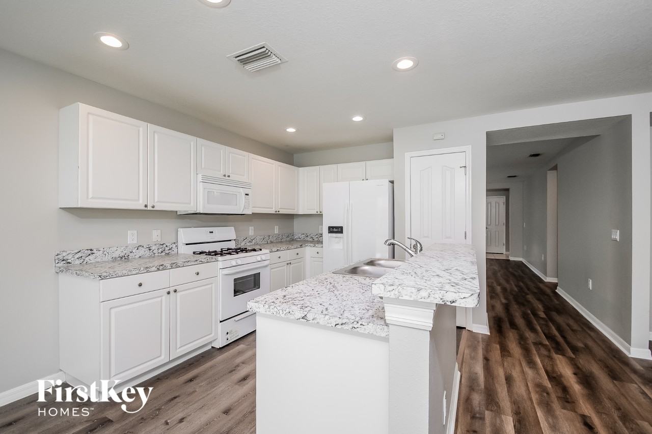 6623 Waterton Dr - Photo 5 of 15