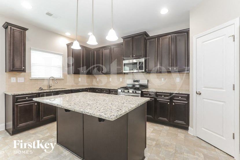 2115 Farmdale Ct - Photo 4 of 15