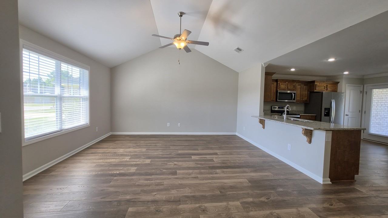 588 Brushwood Dr - Photo 7 of 37