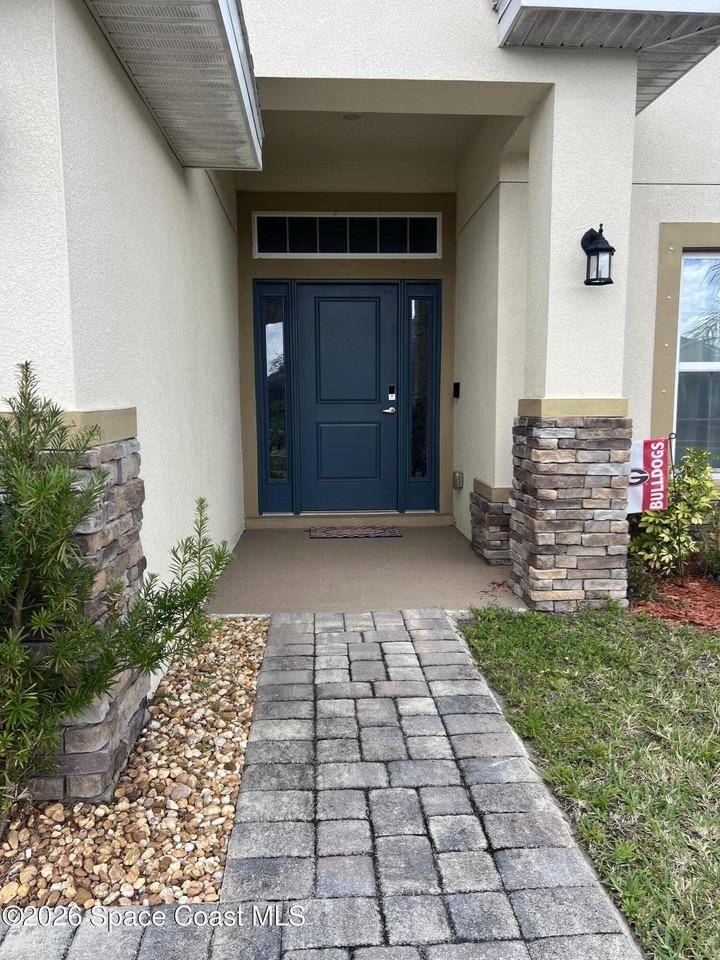 1843 Middlebury Dr Se - Photo 2 of 29