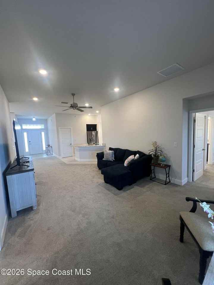 1843 Middlebury Dr Se - Photo 3 of 29
