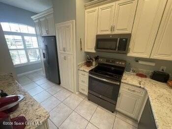 250 Saint Lucie Ln #14 - Photo 6 of 31