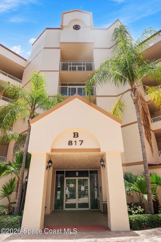 817 Mystic Dr #302