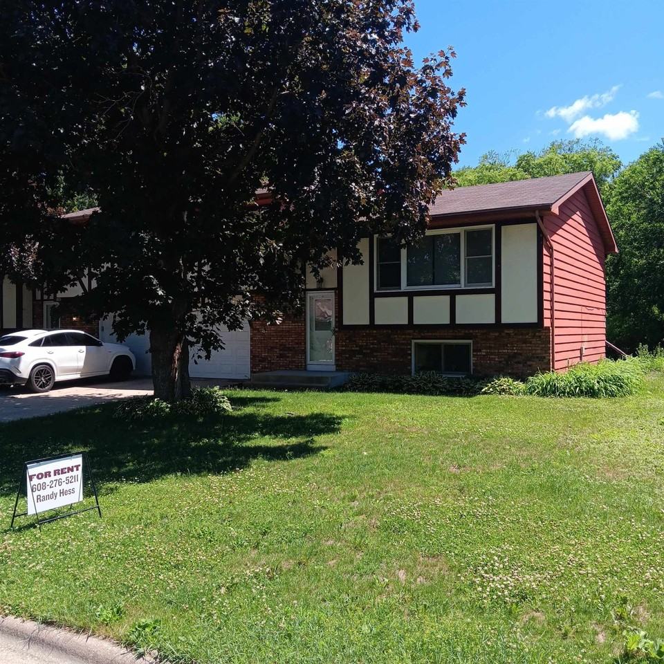 2678 Richardson St - Photo 2 of 28